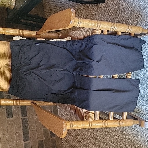 Patagonia black convertible pants, size 2 - Picture 8 of 10